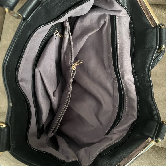 Michael Kors Large Shoulder Bag - Picture 4 of 4